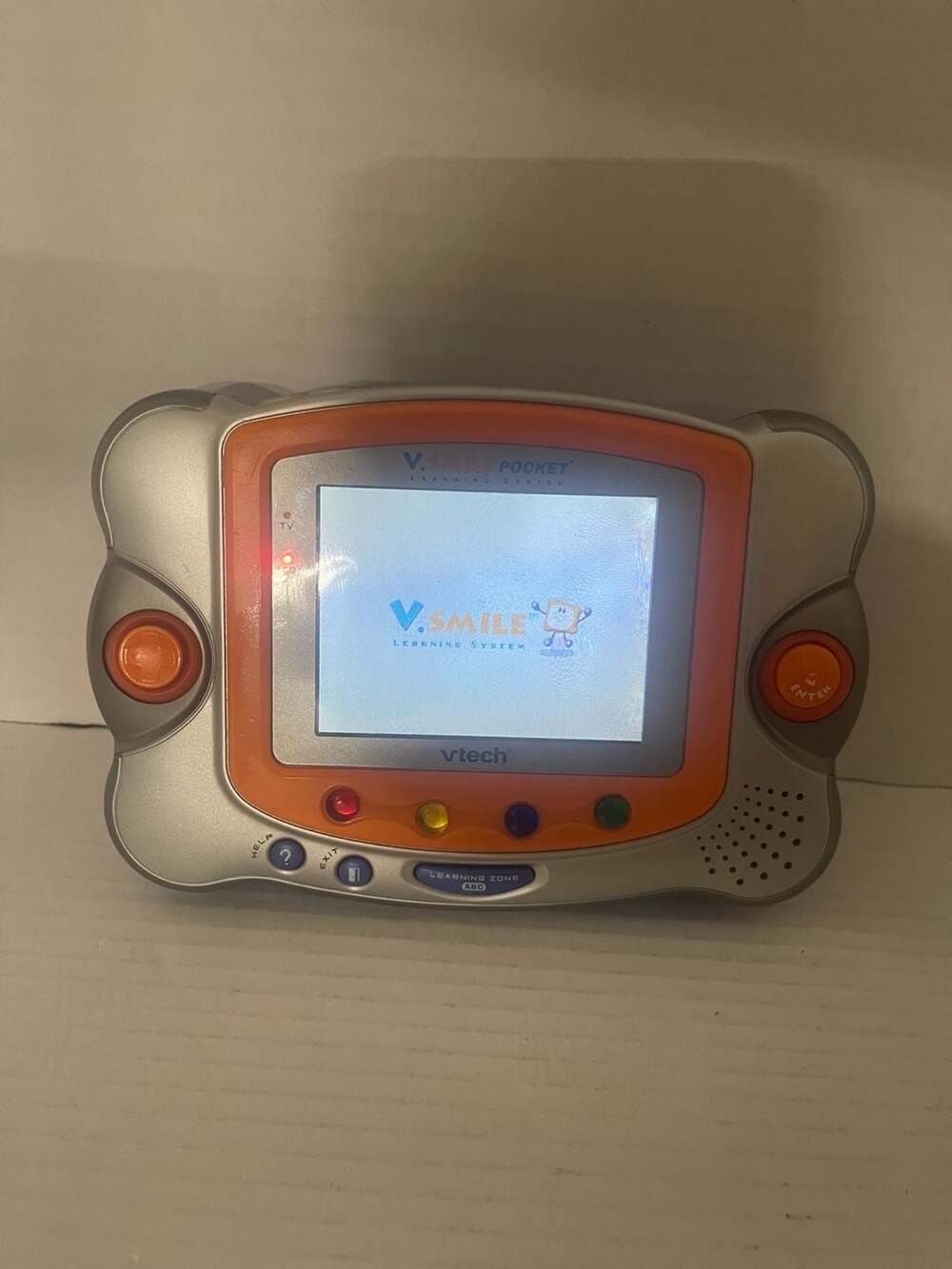 (Working!) VTech V.Smile Pocket Learning System Handheld Console